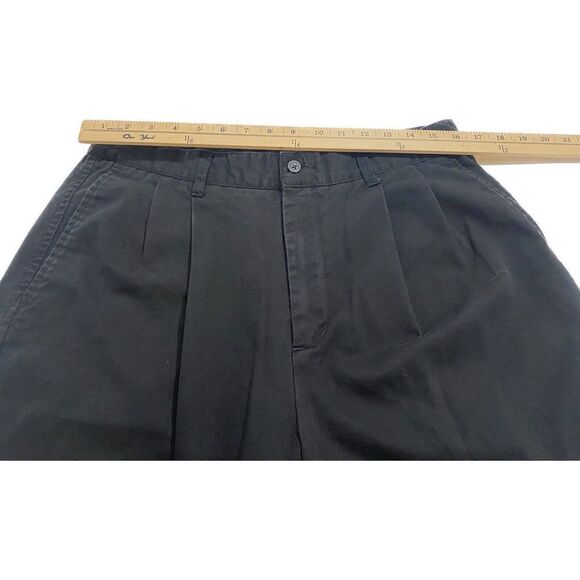 Dockers Shorts Black Chino Pockets 8” Inseam Men's Size 36 - Picture 2 of 5